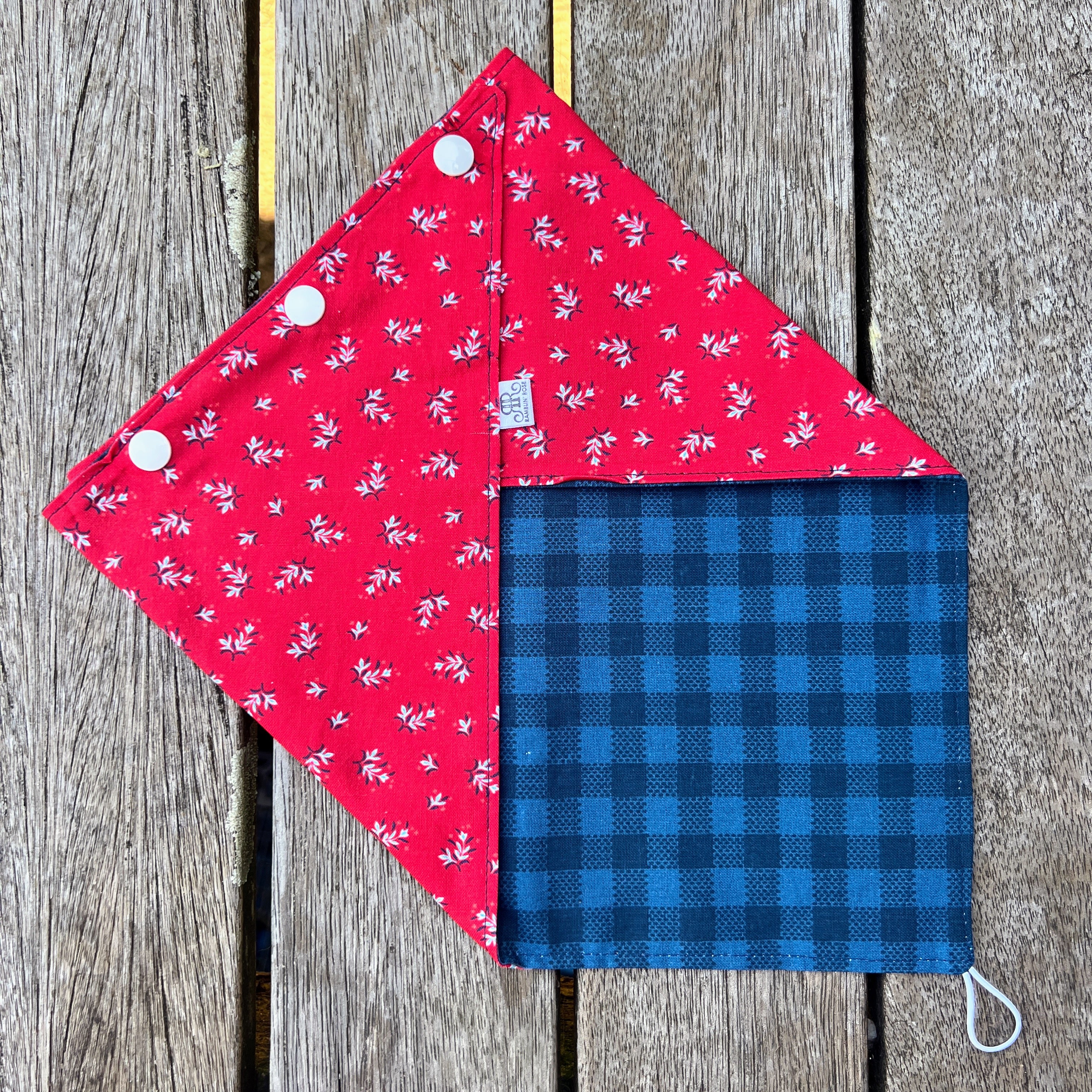 'Scarlet' Neck Scarf