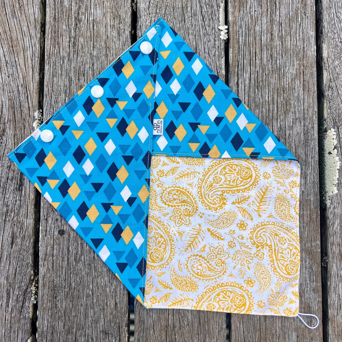 ‘Geo’ Neck Scarf